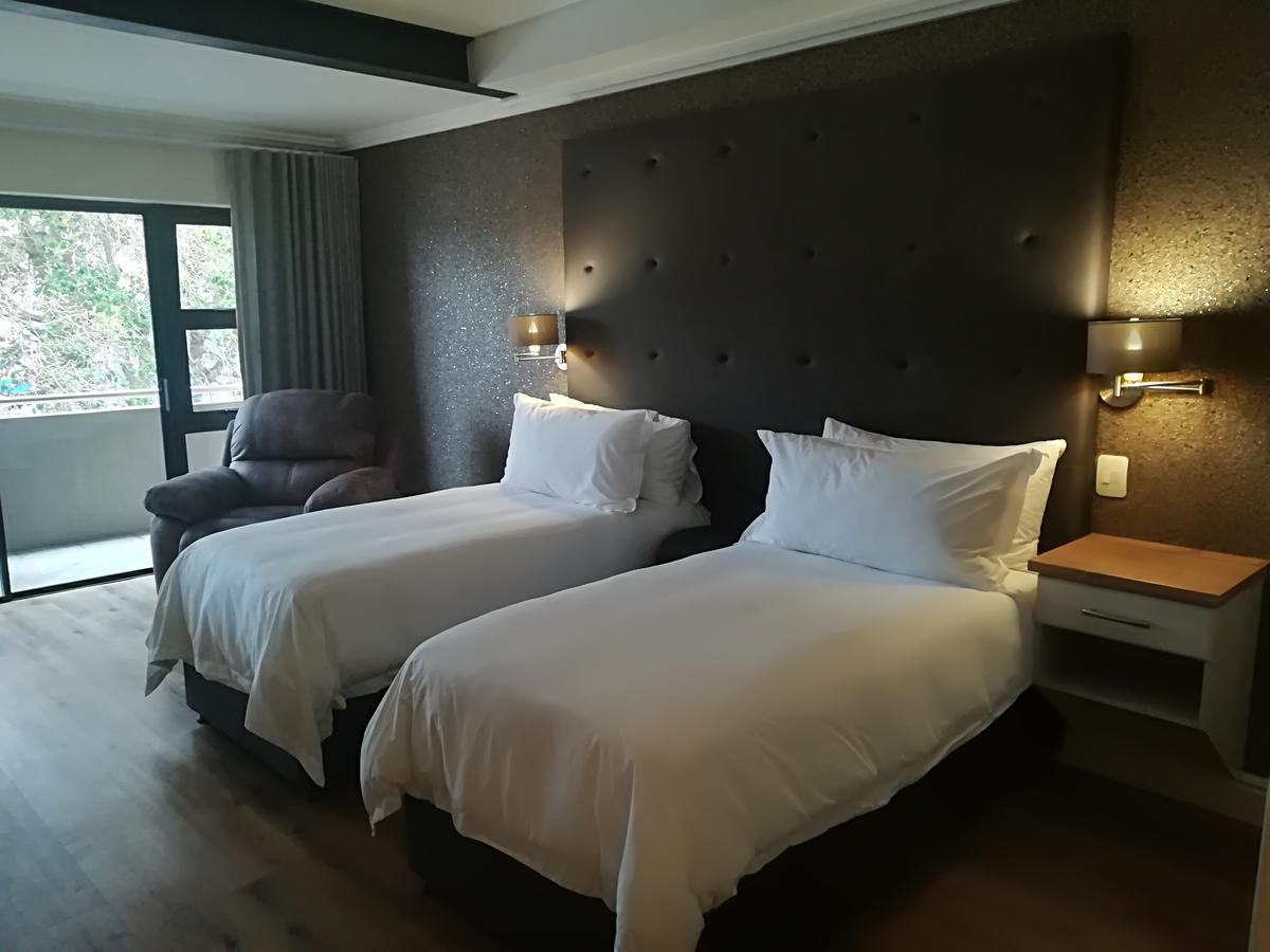 Herms Restaurant & Boutique Hotel Port Elizabeth Buitenkant foto